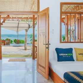 Bedroom 1 Urbanview Karapyak Glamping Lodges, Pelabuhan Majingklak Hotels