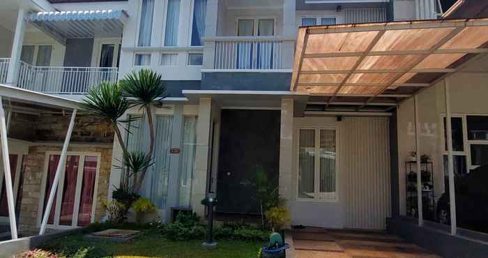 Lobi Kusuma Hill C10 - Three Bedroom