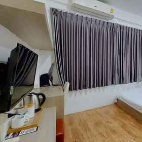 Bedroom 1 Ze Residence Bang Aor Station, Khách sạn T-Square (Tang Hua Seng) Department Store Thonburi