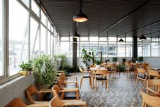 宿泊サービス Sky House Hotel