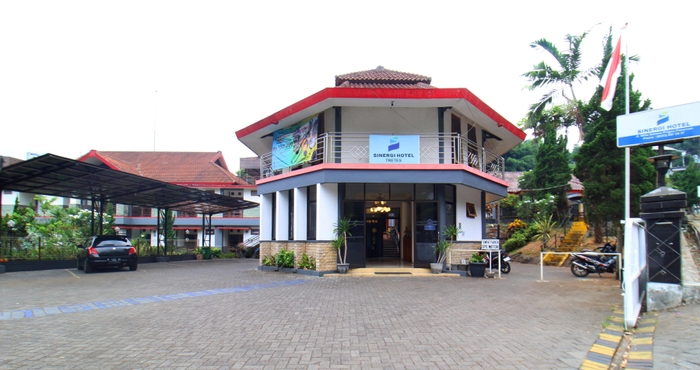 Exterior SInergi Hotel Tretes 