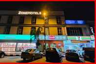 Bangunan ZONE Hotels