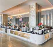 Restaurant 7 Grand Maleo Hotel & Convention