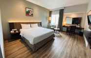 Bedroom 3 Grand Maleo Hotel & Convention