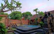 Kolam Renang 7 Mahe Garden Inn and Villas