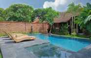 Kolam Renang 2 Mahe Garden Inn and Villas