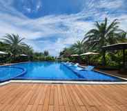 Swimming Pool 7 Honba Lagi Beach Resort