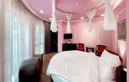 Kamar Tidur 7 A&D Luxury Hotel