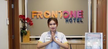 Lobi 3 Front One Hotel Tulungagung