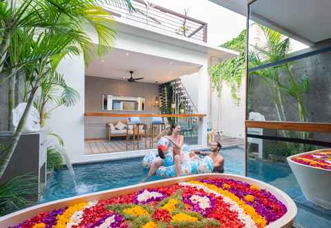 Swimming Pool Ayona Villa Seminyak by Ini Vie Hospitality