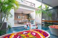 Kolam Renang Ayona Villa Seminyak by Ini Vie Hospitality