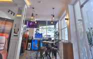 Lobby 5 Front One Cabin Slamet Riyadi