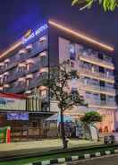 EXTERIOR_BUILDING Votel Hotel Charis Tuban