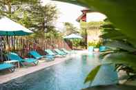 Swimming Pool Wasabi Hotel and Restaurant Pererenan