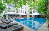 สระว่ายน้ำ 5 Brits Hotel Legian