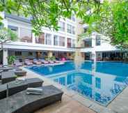 Swimming Pool 5 Brits Hotel Legian