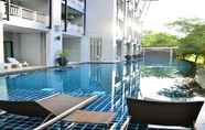 สระว่ายน้ำ 4 The Par Phuket (SHA Plus+)
