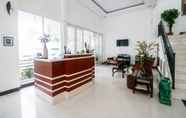 Lobby 2 RedDoorz Syariah @ Lampung Walk