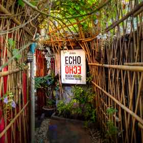 Lobby 1 Echo Beach Hostel, トンサラ桟橋 ホテル