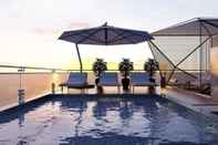 Hồ bơi Ivy Hotel Nha Trang