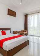 BEDROOM RedDoorz Syariah near Lahat Station