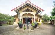 Exterior 2 The Doctor Guest House Syariah Mitra RedDoorz near Pakuwon Mall Yogyakarta