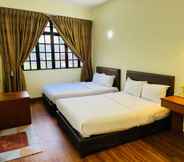 Bedroom 3 Zen Zeng Budget Hotel