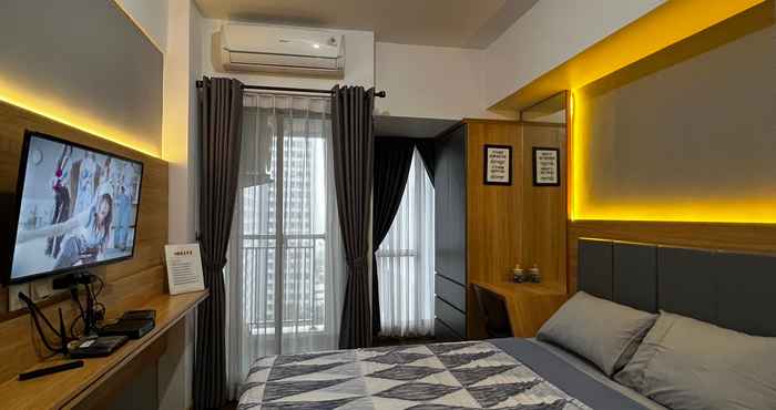 Kamar Tidur Modern Studio Apartemen MTown Near Summarecon Mall Serpong