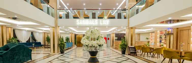 Lobi Sandals Lily Hotel