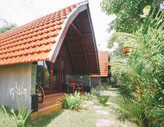 Luar Bangunan 2 The Lavana Tanjung Lima Laboan Bajo Villas