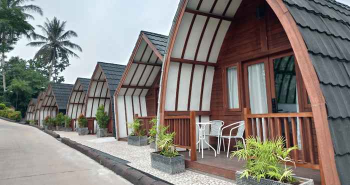 Bangunan Chevilly Resort & Camp