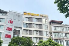 ภายนอกอาคาร New Century Hotel