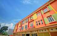 Bangunan 3 OYO Life 1299 Balcony Orange Homestay