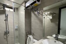 Bilik Mandi dalam Bilik Noi Bai Airport Hotel