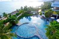 สระว่ายน้ำ Alibu Resort Nha Trang