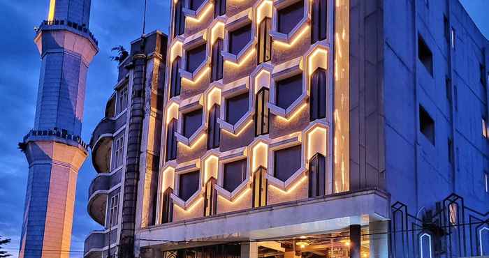 Bangunan Hotel 88 Alun Alun Bandung By WH