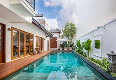 สระว่ายน้ำ 2 Villa Casa Adeline