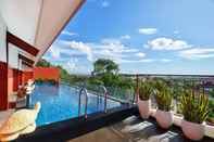 Swimming Pool Four Star by Trans Hotel