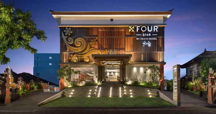 ภายนอกอาคาร Four Star by Trans Hotel