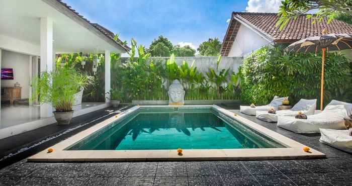 สระว่ายน้ำ Villa Maviba Seminyak