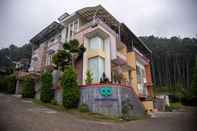 Bangunan Villa Golden Pinus By DP Planet