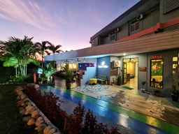 Treeline Urban Inn, USD 34.59