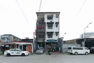 RedDoorz @ V-Cat Apartelle Sampaloc Manila, THB 694.70