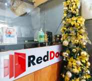 Lobby 4 RedDoorz @ V-Cat Apartelle Sampaloc Manila