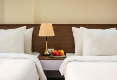 寝室 6 Queen Cafe Hotel & Pub