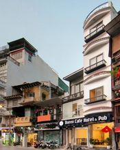 外観 4 Queen Cafe Hotel & Pub