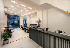 ロビー 5 Queen Cafe Hotel & Pub