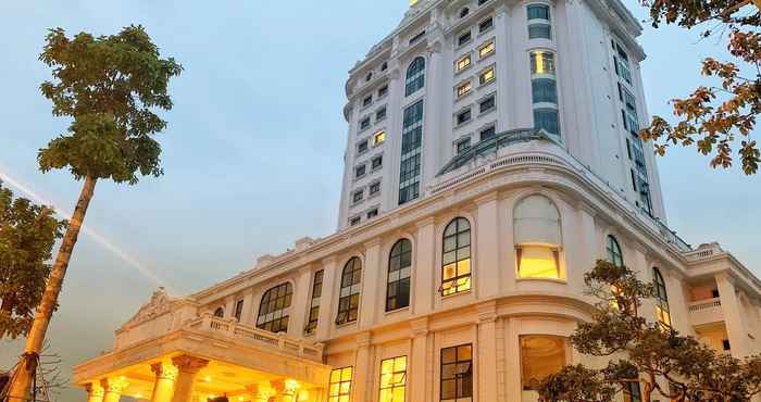 Bên ngoài Hoang Nham Luxury Hotel