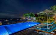 Swimming Pool 7 D'Muncuk Huts Lembongan