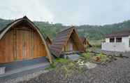 Exterior 3 Volcano Cabin Batur RedPartner